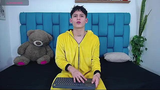 Brian hot online show from April 29, 10:16 pm