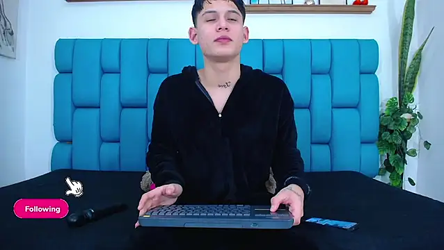 Brian hot online show from April 24, 12:51 pm