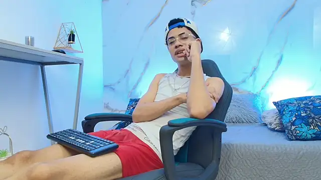 JacobBlackwell  online show from March 2, 7:15 am