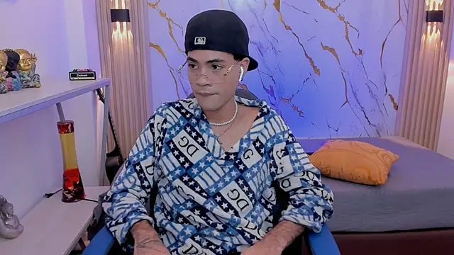 JacobBlackwell  online show from January 16, 8:55 pm