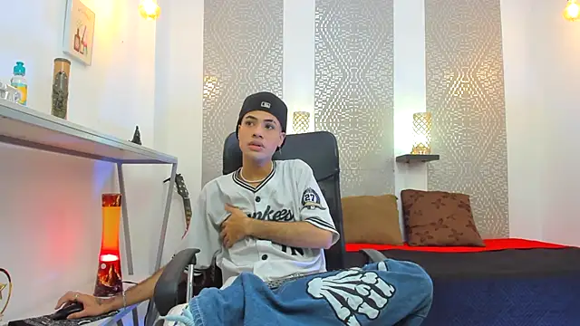 Snapshot of JacobBlackwell_ chatting on October 13, 8:04 pm JacobBlackwell online show from October 13, 8:04 pm