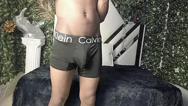 REDBRYAN EBANO online show from October 10, 7:18 pm