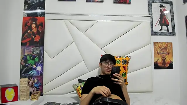 TWINK JOSS online show from October 16, 7:55 pm