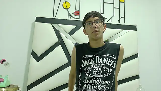 TWINK JOSS online show from October 10, 7:07 pm