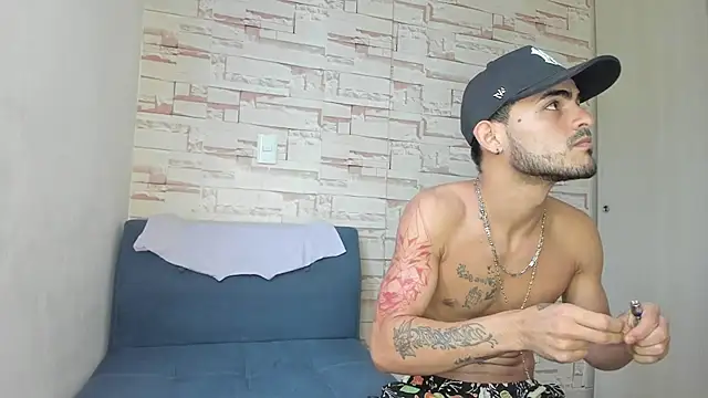 Snapshot of Master_King_Crazzy777 chatting on October 12, 8:47 pm Master King Crazzy777 online show from October 12, 8:47 pm