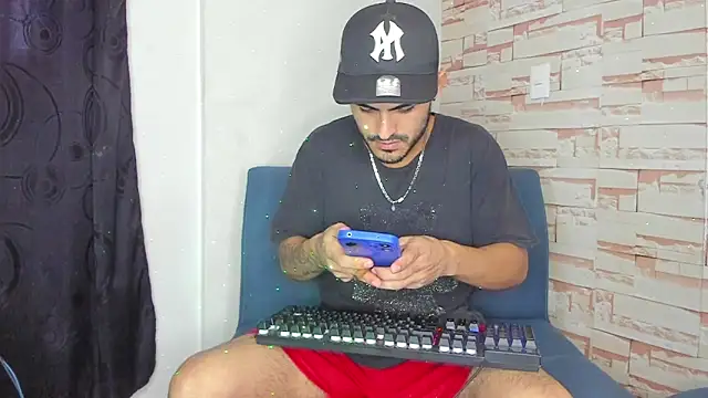 Snapshot of Master_King_Crazzy777 chatting on October 17, 9:41 pm Master King Crazzy777 online show from October 17, 9:41 pm