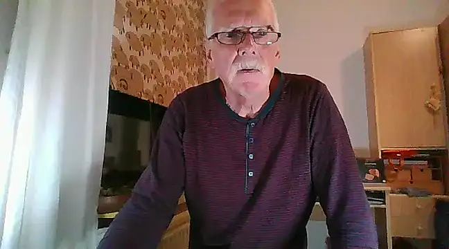 super-snoopy online show from December 20, 5:40 pm