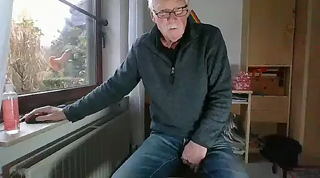 super-snoopy online show from December 8, 9:24 am