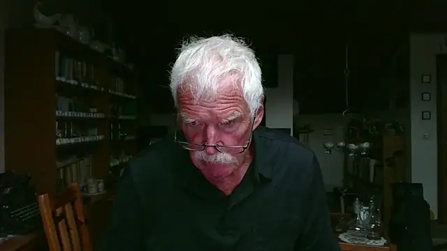 super-snoopy online show from September 21, 8:14 am