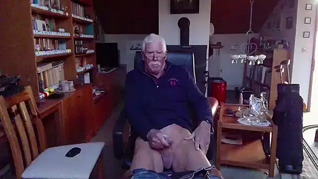 super-snoopy online show from September 23, 8:57 am