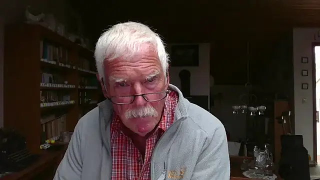 super-snoopy online show from September 14, 8:27 am