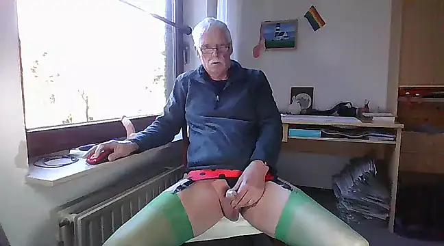 super-snoopy online show from March 2, 10:05 am