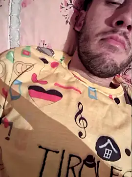 hique25 online show from October 26, 12:56 am