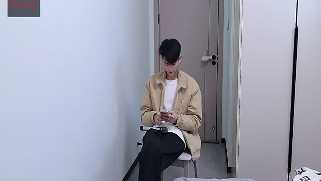 sexyboy-lele online show from November 18, 11:03 am