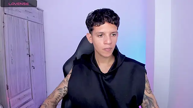 tylernova online show from June 7, 7:04 am