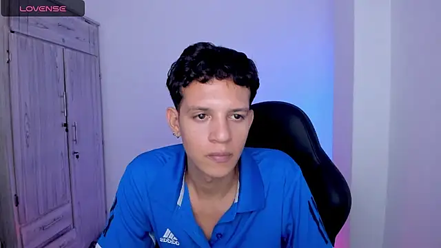 tylernova online show from June 8, 2:34 am