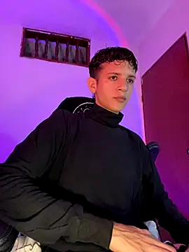 tylernova online show from November 4, 4:13 am