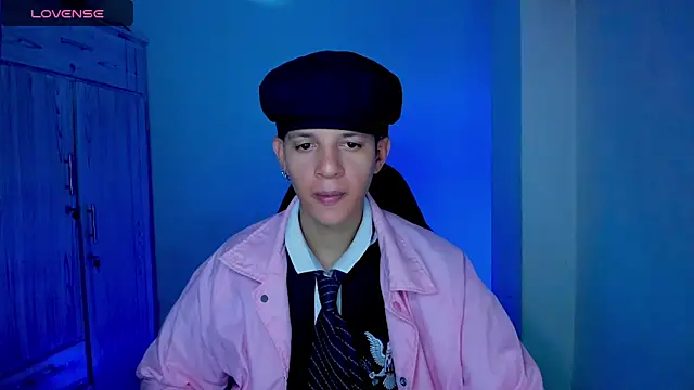 tylernova online show from March 13, 3:58 am