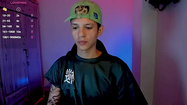 tylernova online show from March 28, 3:29 am