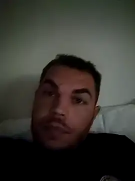 Snapshot of Alexszader36 chatting on October 17, 8:35 pm Alexszader36 online show from October 17, 8:35 pm