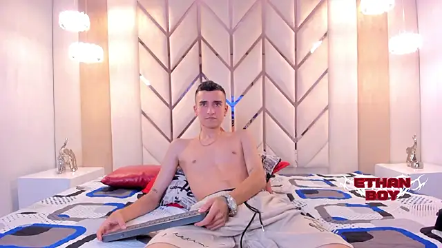 Ethan Boy  online show from March 9, 9:09 pm