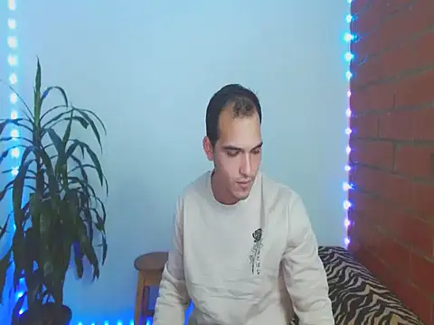 Maax3023 online show from October 28, 5:15 pm