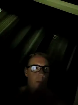 henkzwart online show from October 10, 5:51 pm