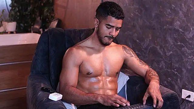 Reik Vonn online show from December 17, 12:45 pm