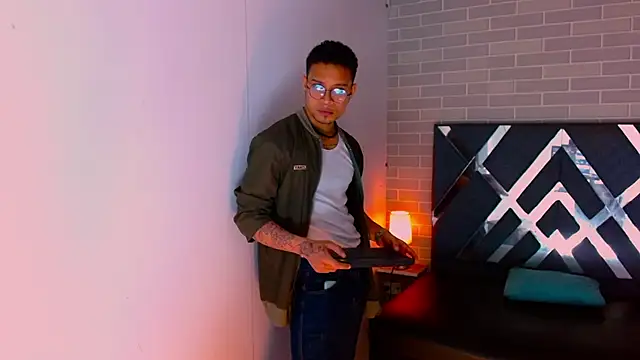 Jayden Morris online show from February 16, 7:23 pm