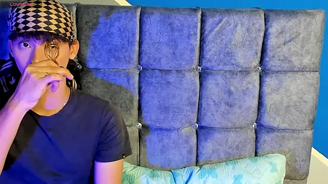 kalet-skinny online show from November 11, 2:22 pm