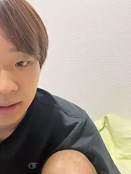 Snapshot of nagi_112 chatting on October 13, 2:23 pm nagi 112 online show from October 13, 2:23 pm