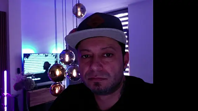 justtomas online show from October 17, 9:24 am