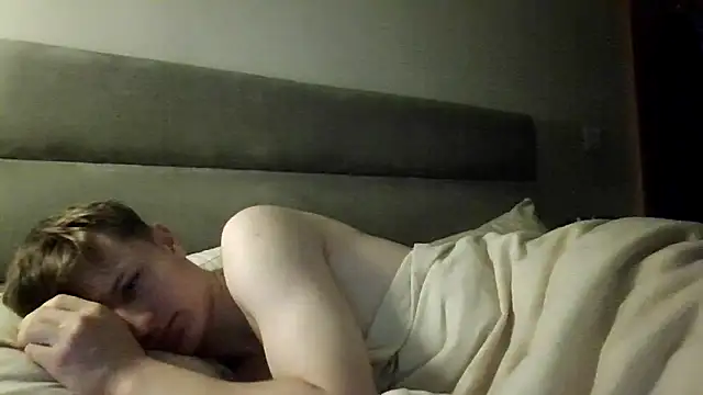 bigstud0069 online show from October 19, 1:10 am