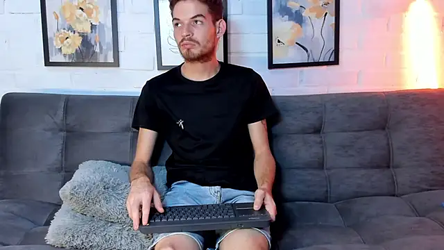 MATEO HUNTER online show from October 26, 3:41 am