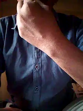 Snapshot of svk_05 chatting on October 17, 8:40 am svk 05 online show from October 17, 8:40 am