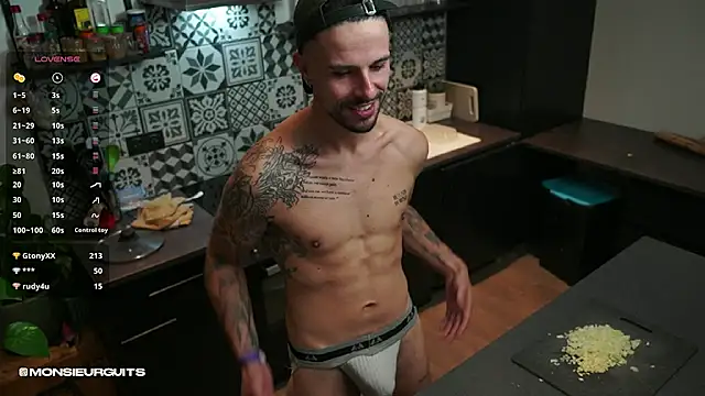 monsieurguitsxxx online show from November 7, 8:34 pm