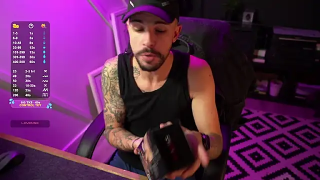 monsieurguitsxxx online show from December 15, 4:04 pm