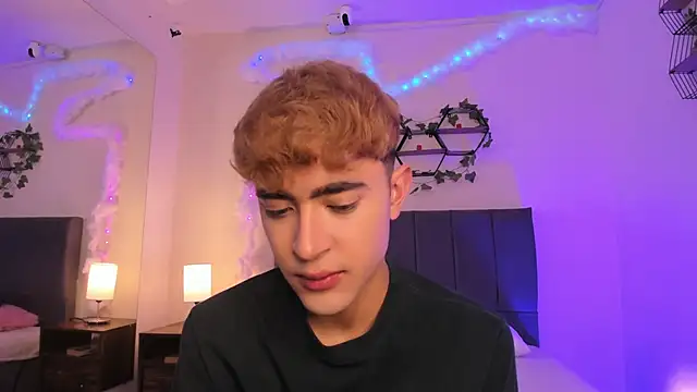 JustinCastiblanco online show from November 22, 12:05 pm