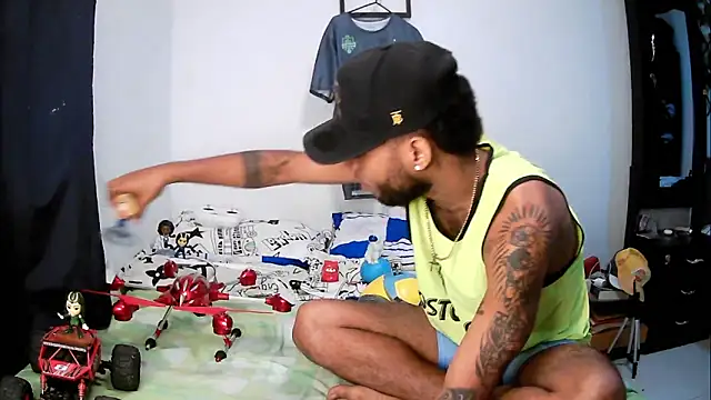 AXionX online show from November 6, 9:45 am