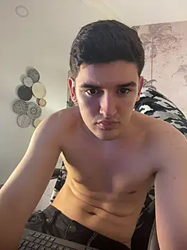 Valentino ceratii online show from October 24, 2:35 am