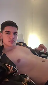 Valentino ceratii online show from December 5, 1:51 pm