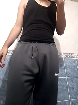 esmermoon online show from March 3, 10:27 pm