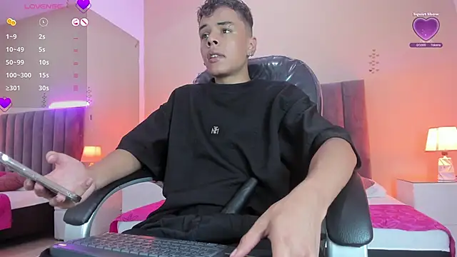 Xavier Fox    online show from February 21, 8:32 pm