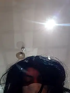 titi23557 online show from April 18, 9:15 pm