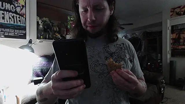 biggerisbetter12 online show from March 5, 2:35 pm