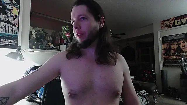 biggerisbetter12 online show from April 25, 6:27 am