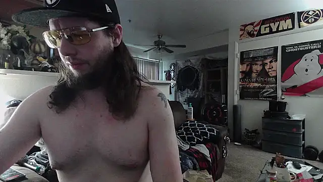 biggerisbetter12 online show from June 9, 12:07 pm