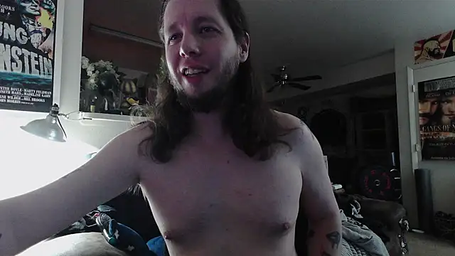 biggerisbetter12 online show from April 23, 9:58 am