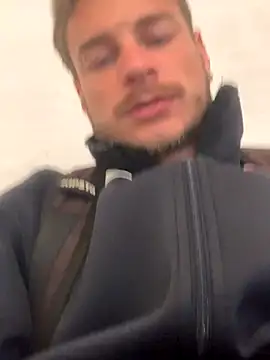 Snapshot of loiromaisdezoito chatting on October 19, 3:37 pm loiromaisdezoito online show from October 19, 3:37 pm