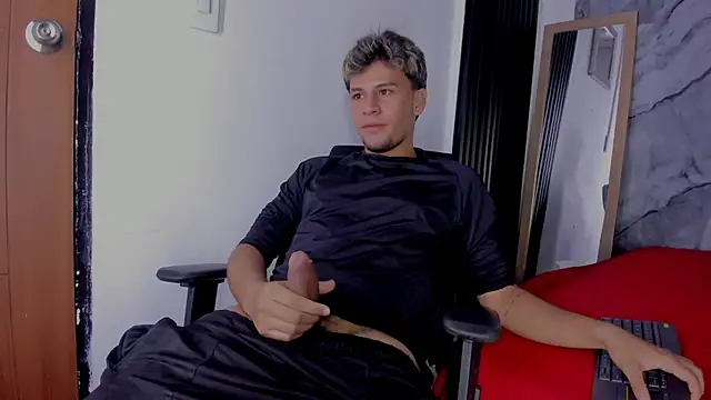 Alan-Smith1 online show from November 20, 8:18 pm